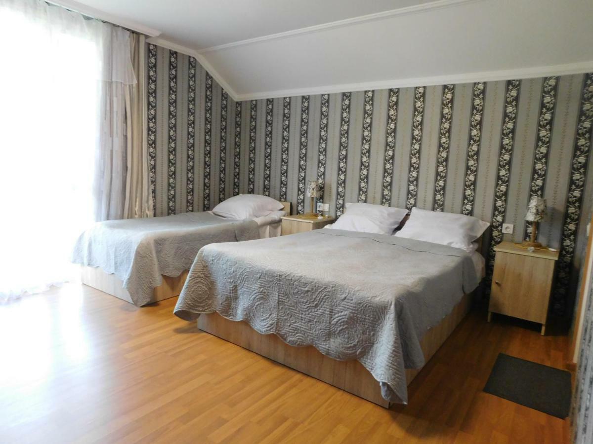 Akaki'S Guesthouse Bordzjomi Buitenkant foto